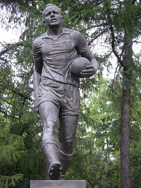 ussr streltsov statue
