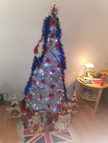 earwig christmas tree poppies